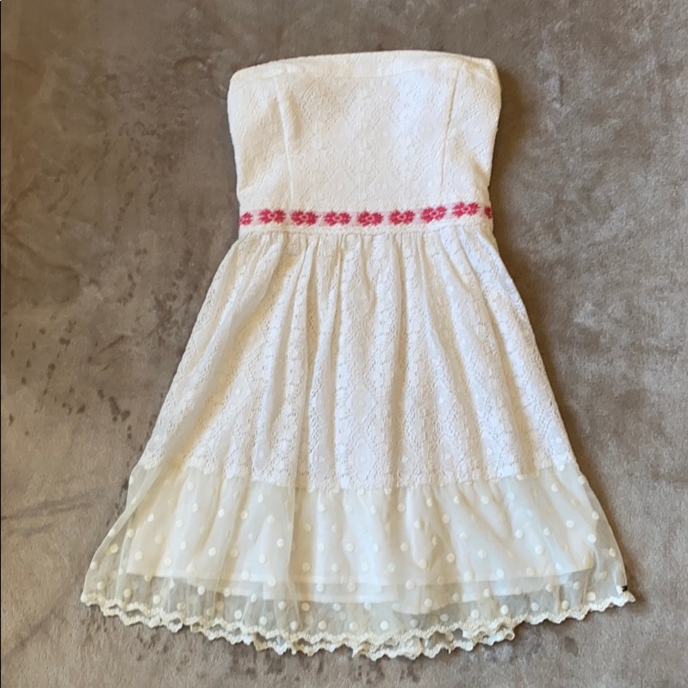 Beautiful Hollister strapless dress